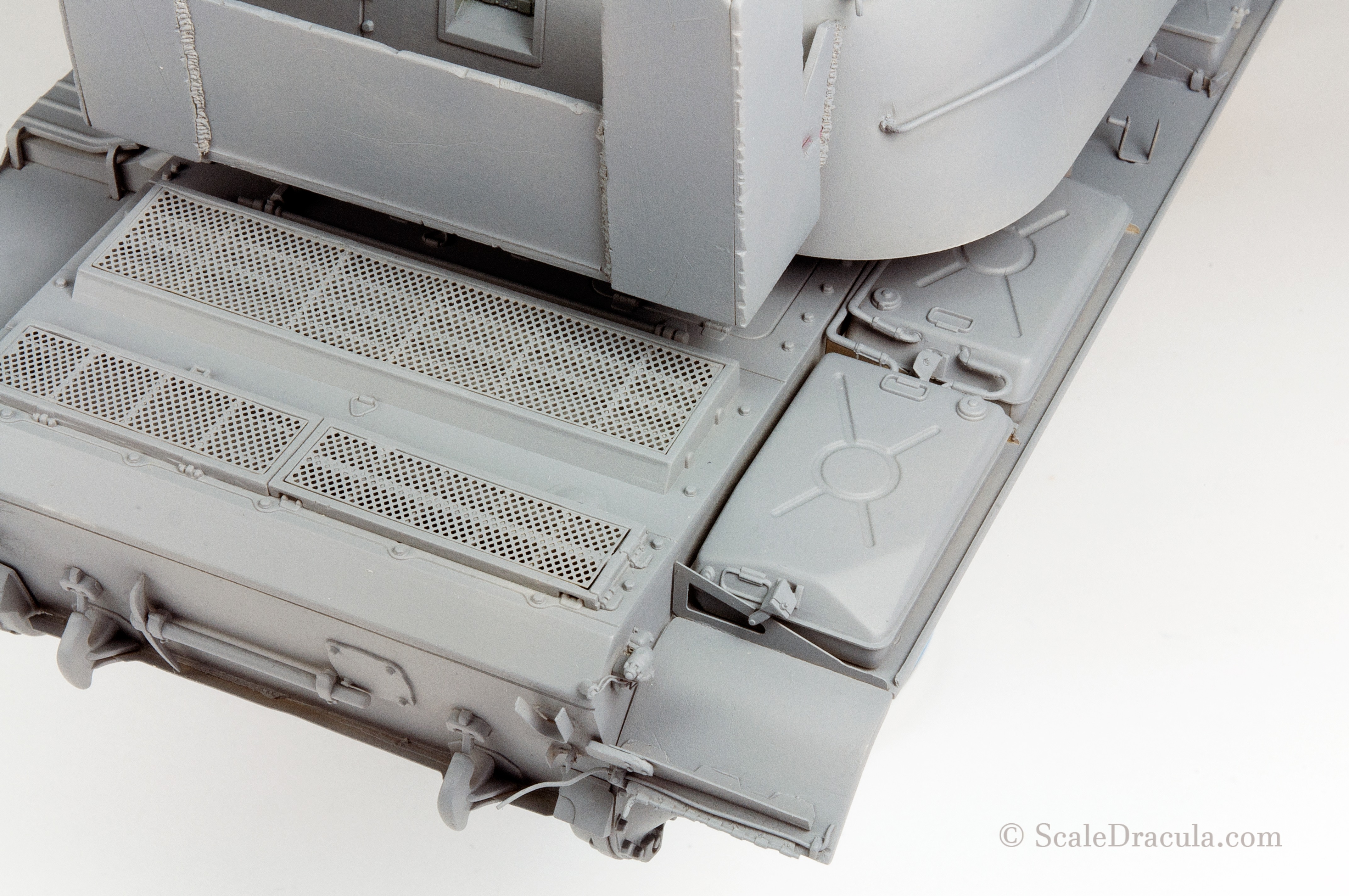 Details of the primed model, ZSU-57 by TAKOM