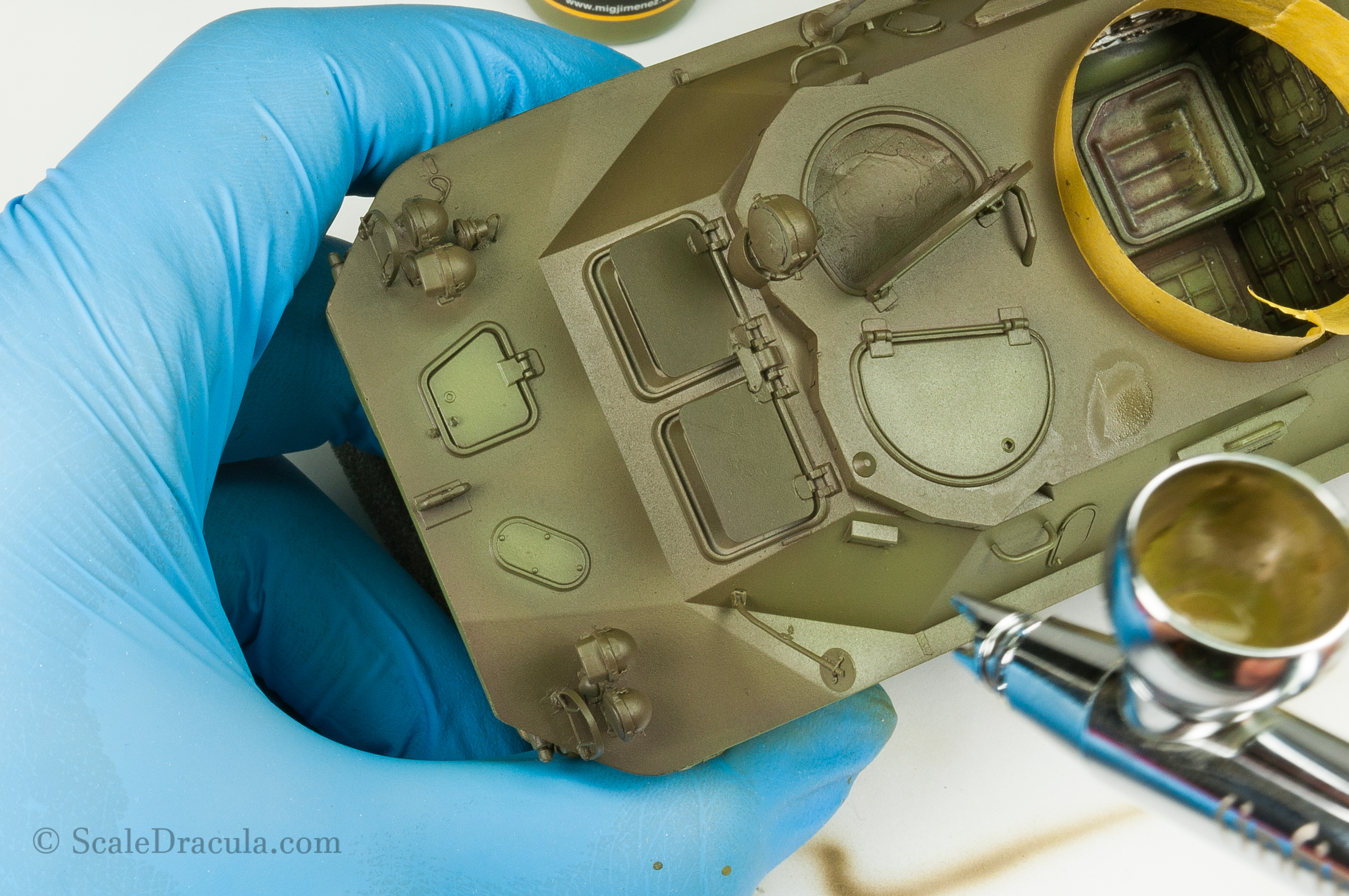 Highligting details with airbrush, BRDM-2 by Trumpeter