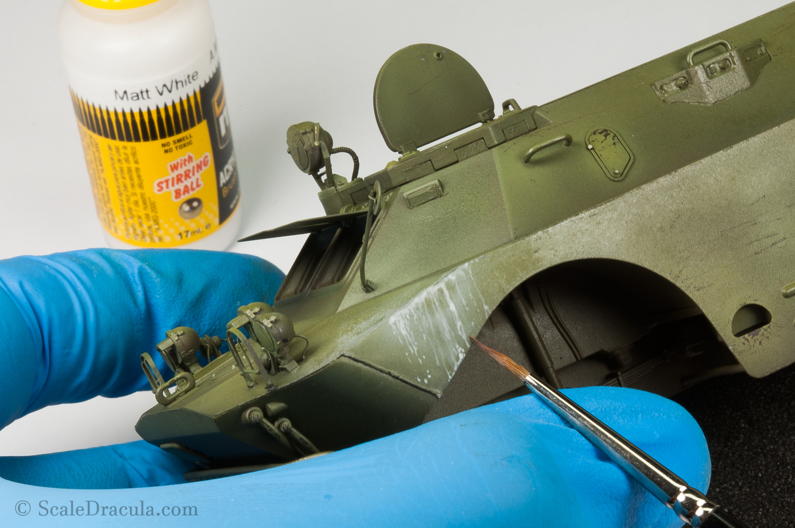 Painting washable white camo with a brush, BRDM-2 by Trumpeter