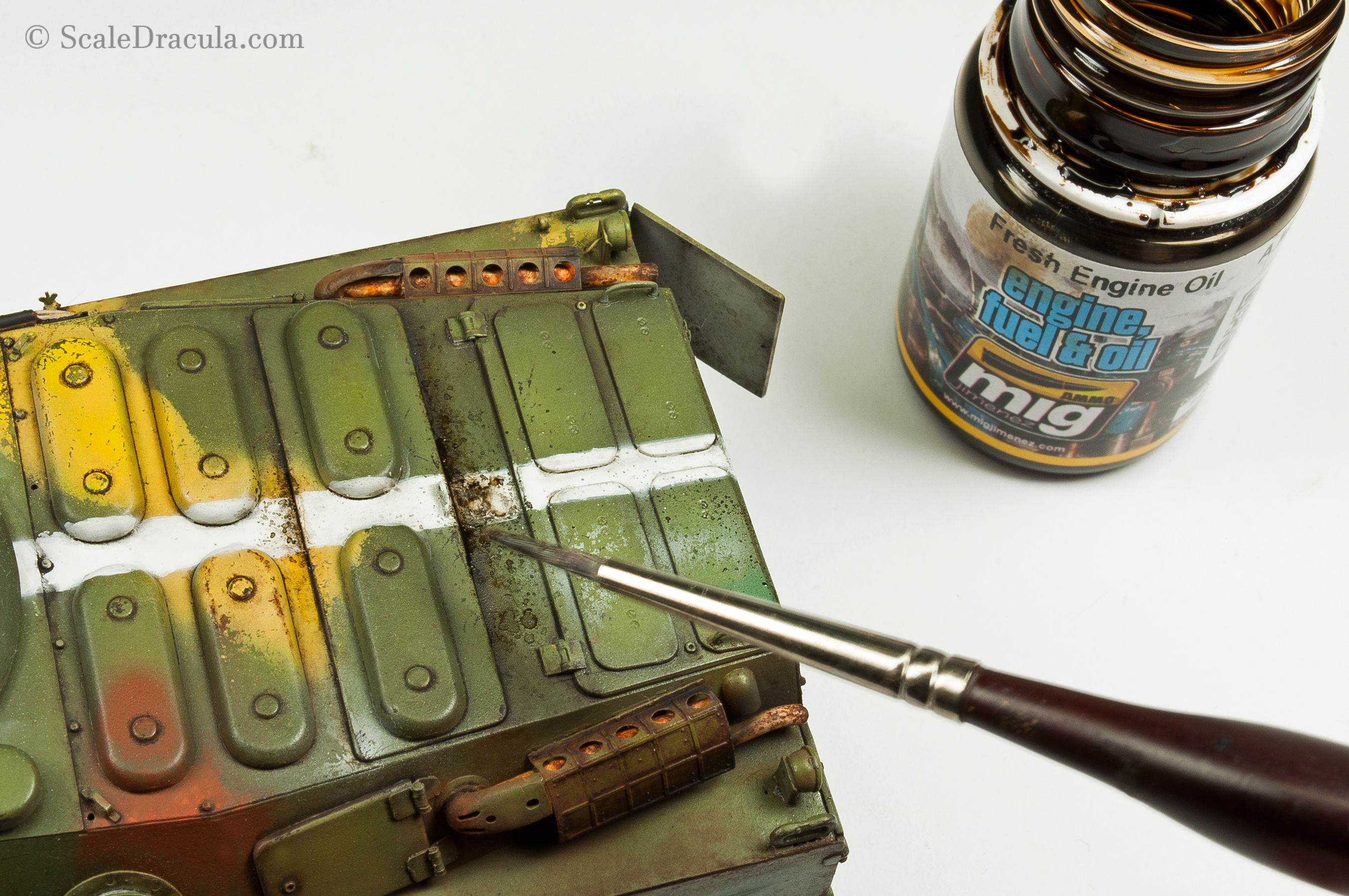 Greasy oil effects with Ammo Fresh Engine Oil, BRDM-2 by Trumpeter